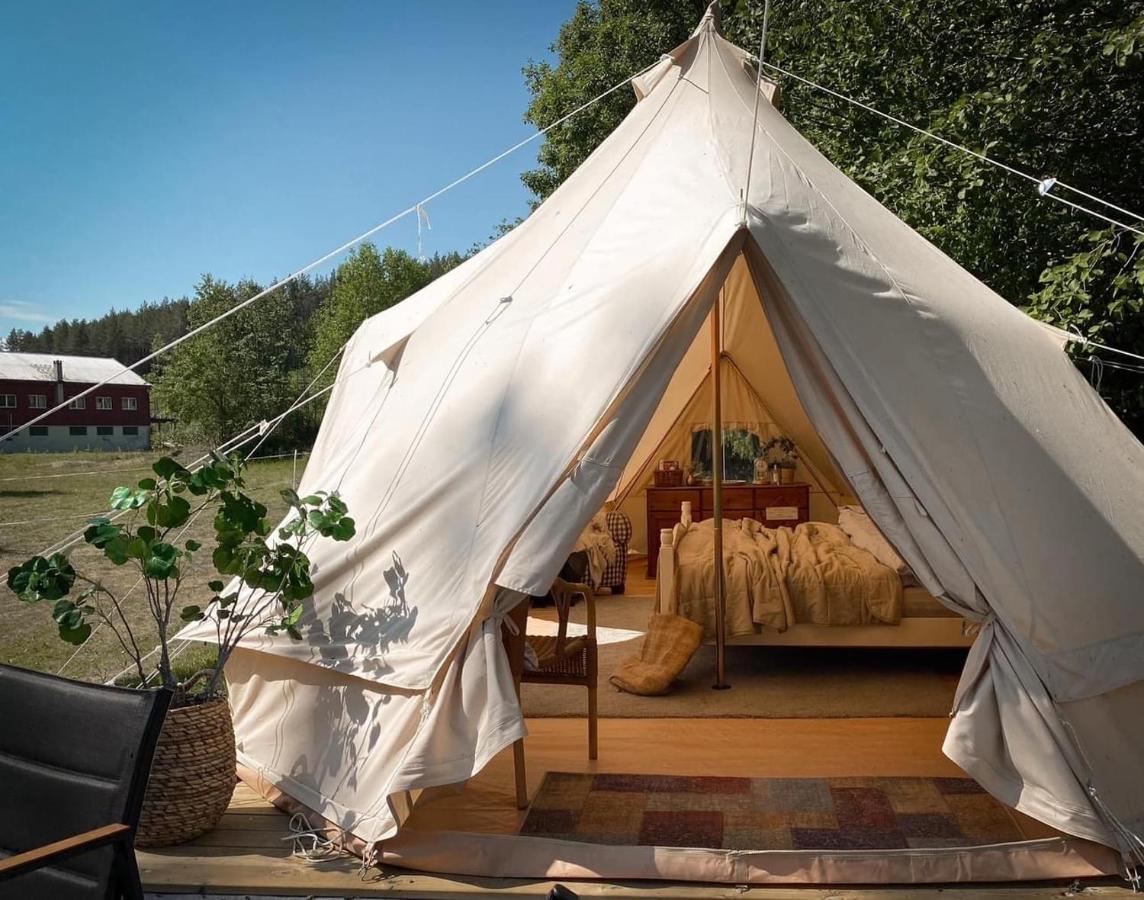 Idyllisk Glamping Rett Ved Elven Hotel Skien Ngoại thất bức ảnh