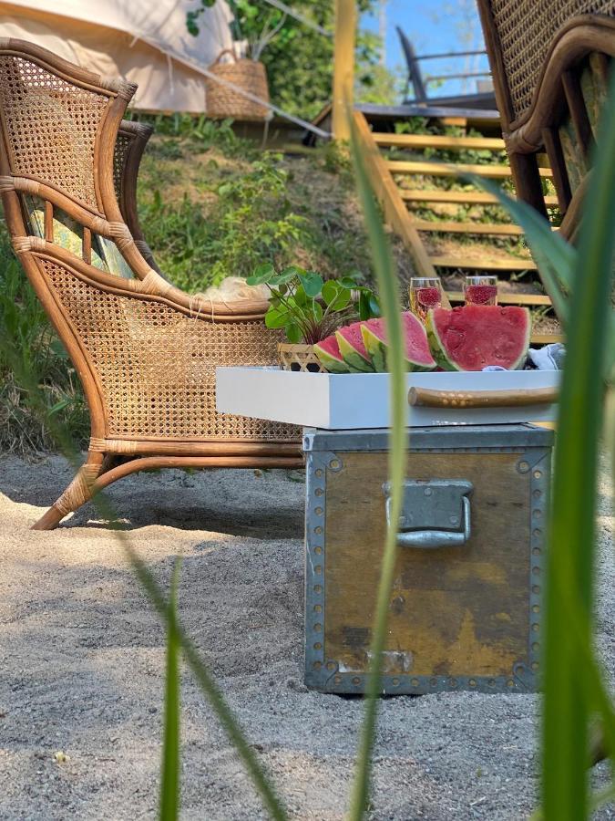Idyllisk Glamping Rett Ved Elven Hotel Skien Ngoại thất bức ảnh